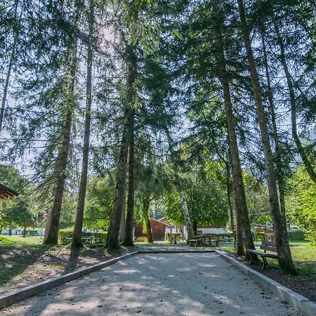 Onlycamp Domelin Parque de Campismo Beaufort (Savoie)